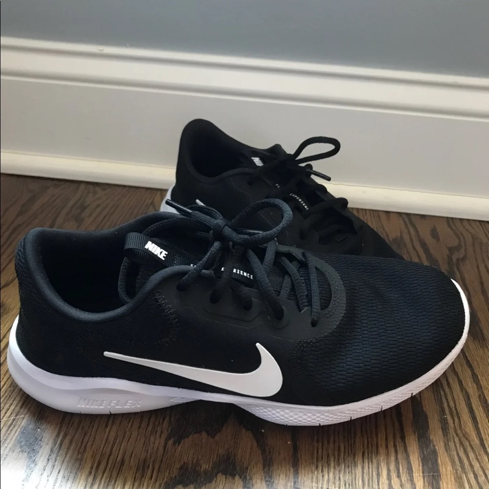 Nike Flex Sneakers